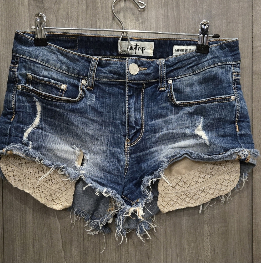 Daytrip Taurus Boyfriend Distressed Denim Shorts